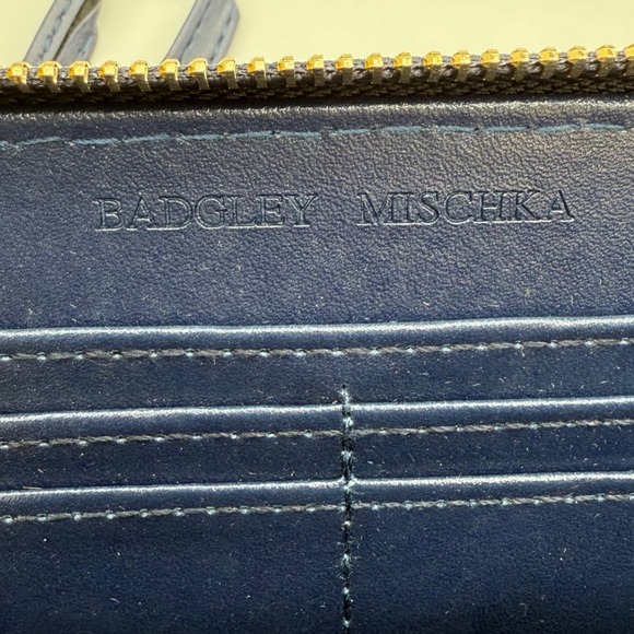 Badgley Mischka Navy Vegan Leather Studded Wristlet Small Purse Wallet $59 - Picture 8 of 13